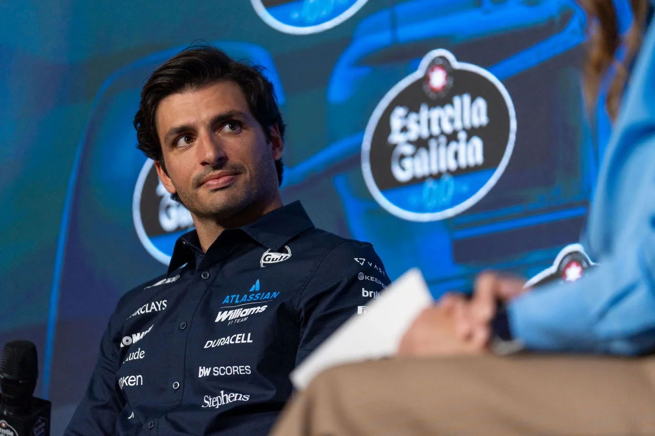 Carlos Sainz en entrevista Estrella Galicia 0,0